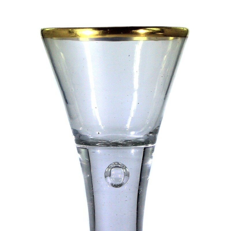 Pointed goblet with gold rim and large engraved air bubble, lion mark, 18th century.