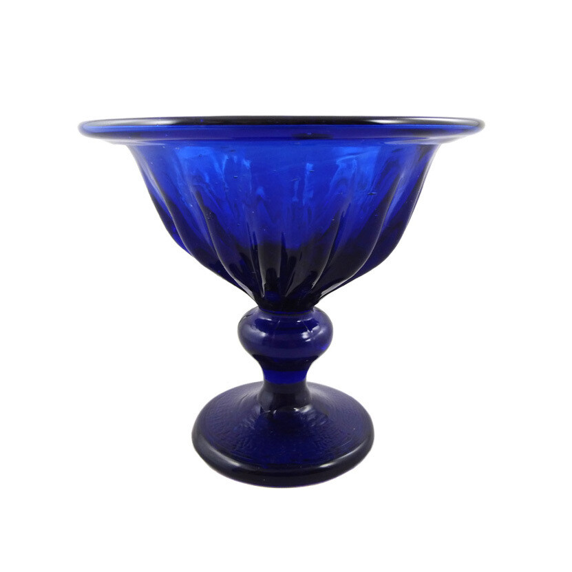 Blue footed bowl, optically ribbed, Glashütte Schorborn, beginning. of the 19th century