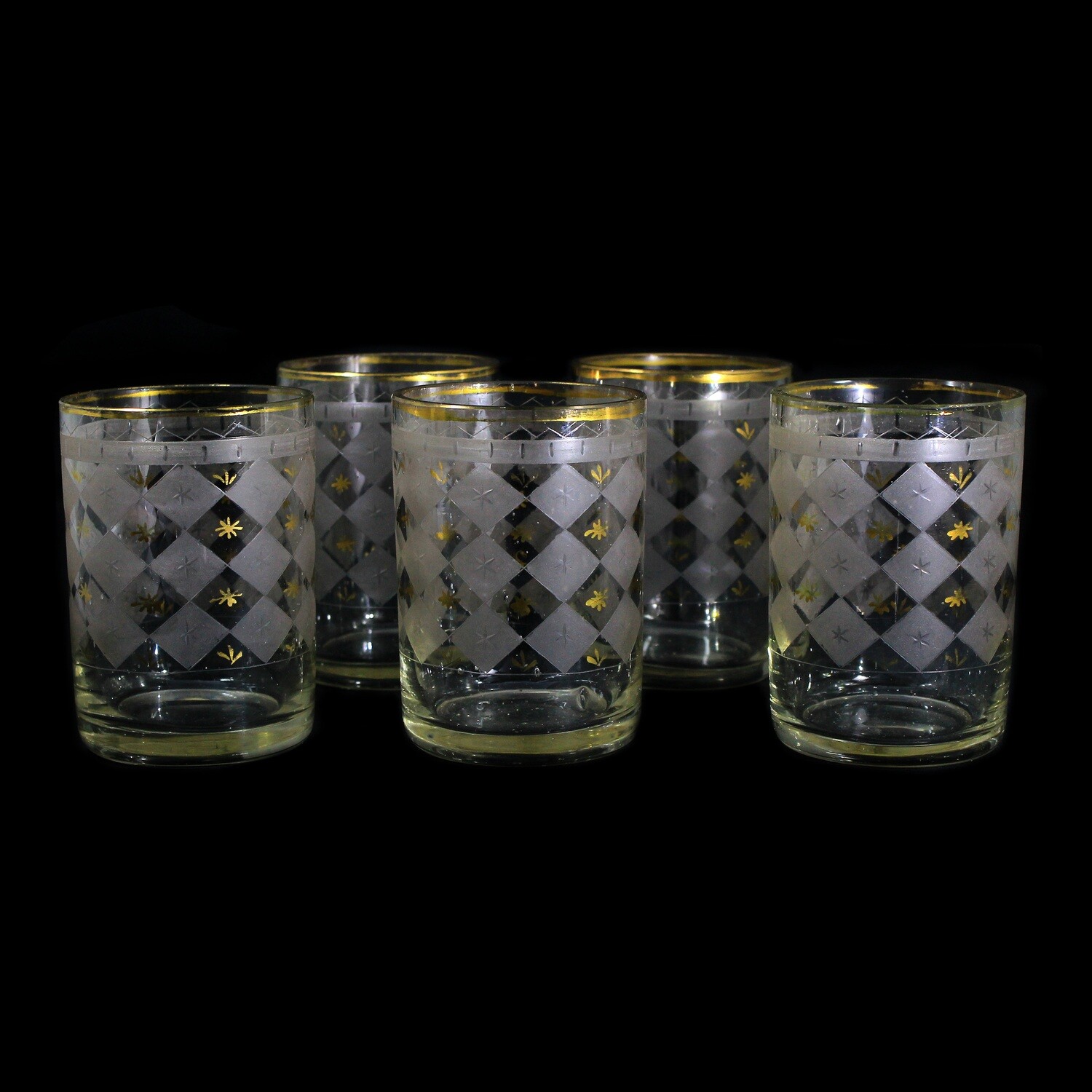 1st of 5. Cup with diamond pattern, gold painting and bright pearls around 1840