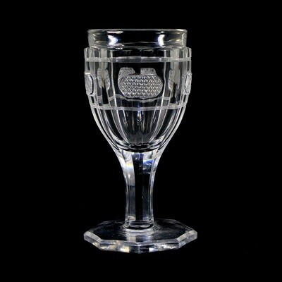 Kelchglas aus Bleikristall mit oktogonalen Korpus, Irland oder Großbritannien