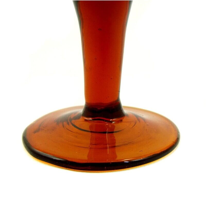 Amber-colored goblet with cut decoration, early 19th century.
​