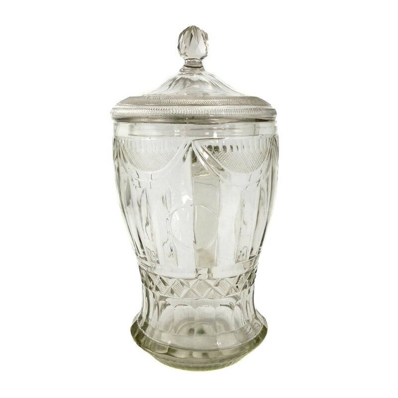 Large lidded jug / warm beer jug with rich cut decoration, beginning. of the 19th century