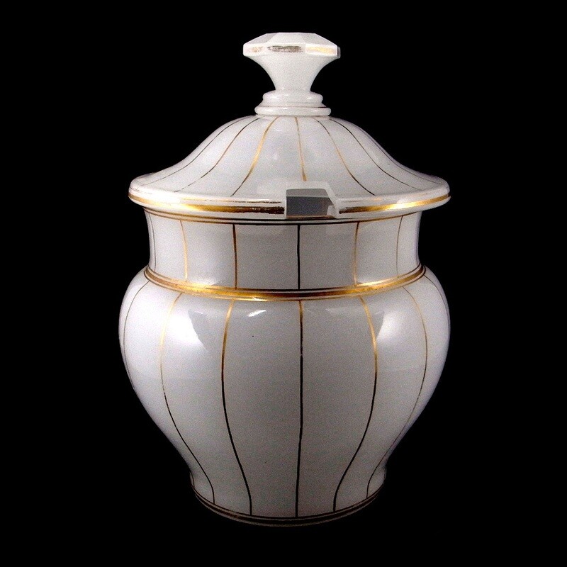 Lidded punch bowl with plate made of white alabaster glass, Josephinenhütte around 1850