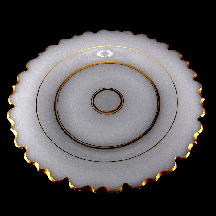 Lidded punch bowl with plate made of white alabaster glass, Josephinenhütte around 1860