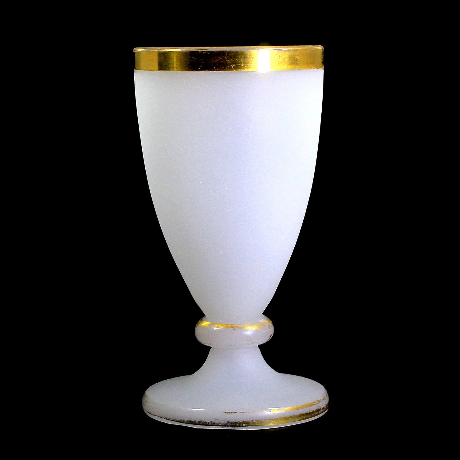 Footed cup made of white alabaster glass, Josephinenhütte around 1860-70