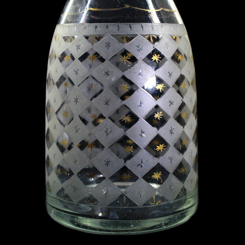 Carafe with stopper made of colorless glass with a checkerboard pattern and blank beads