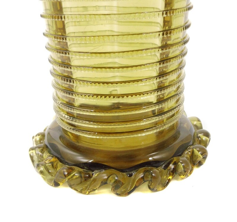 Large cup with pinched surrounding thread, Theresienthal around 1890-1900