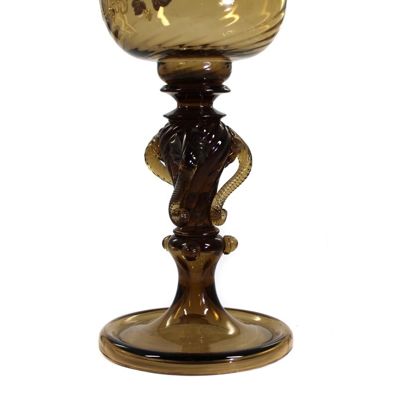 Cup with twisted applications and putto in gold and enamel painting, Heckert