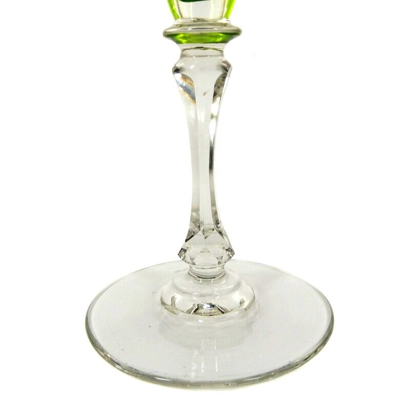 Wine glass with a pistache-colored cup, Theresienthal, series 1644 around 1903