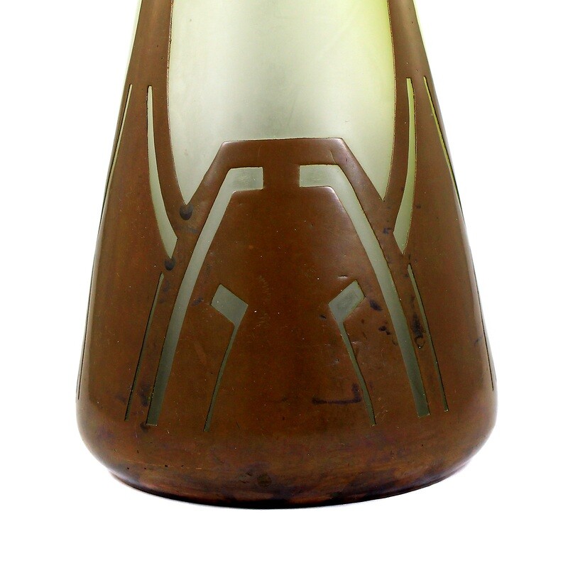 36 cm high Art Nouveau vase in Cyprus glass with copper coating, Josephinenhütte