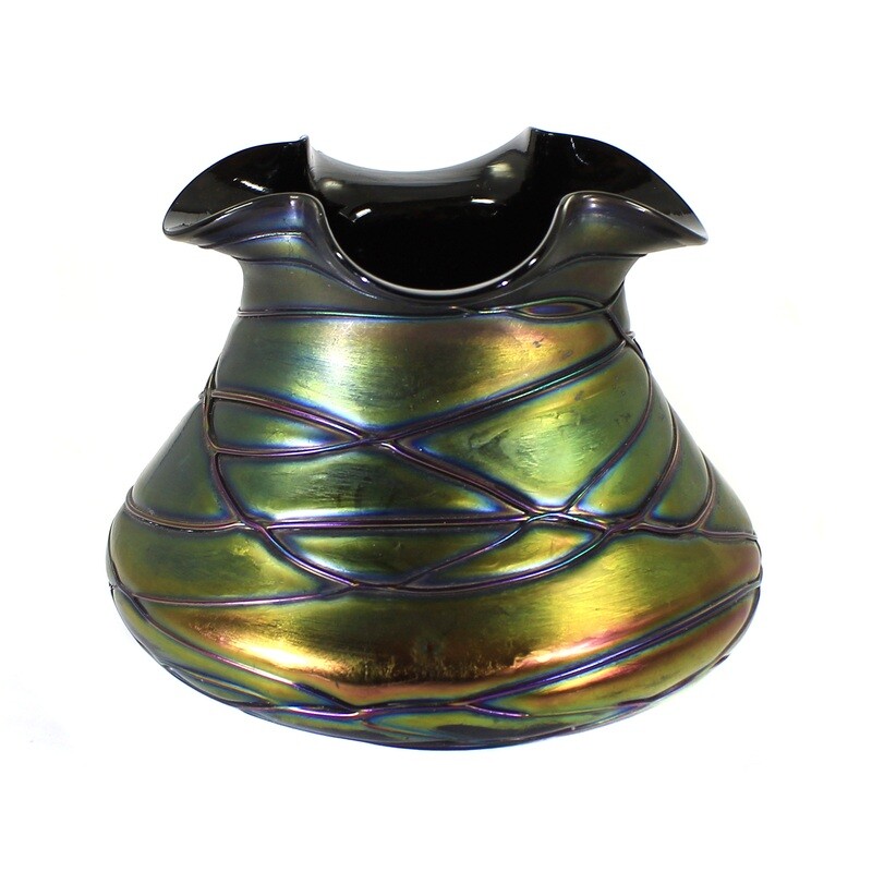 Art Nouveau vase with thread decoration, bronze Cyprus decor, Josephinenhütte around 1897