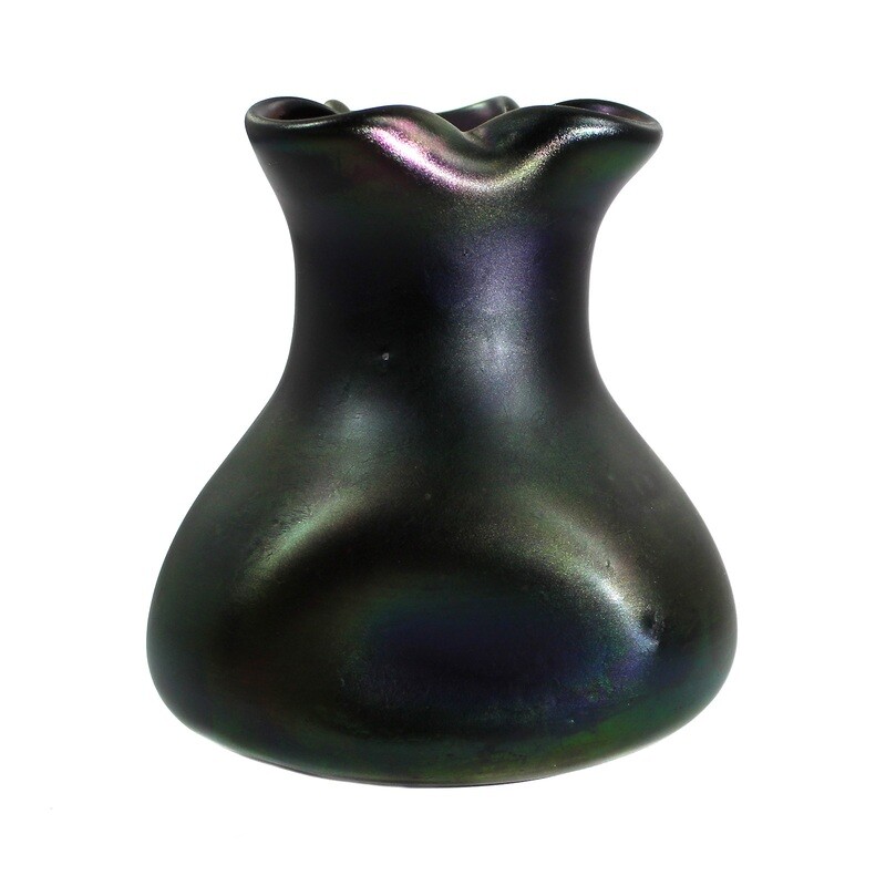 Art Nouveau vase, bronze Cyprus decor, Josephinenhütte around 1900
