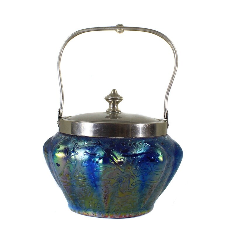 Lidded box made of cobalt blue glass with stick fragments, Kralik or Heckert