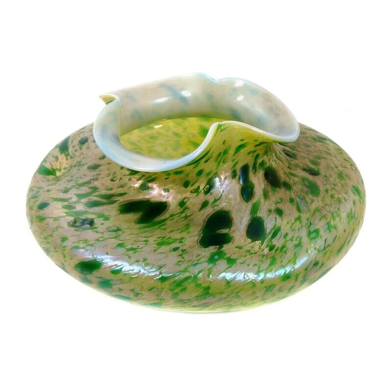 Vase with green crumb melts, Fritz Heckert, designed by O. Thamm around 1901-03