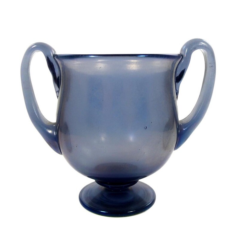 Cyprus glass vase with handle and round base, Fritz Heckert, Max Rade