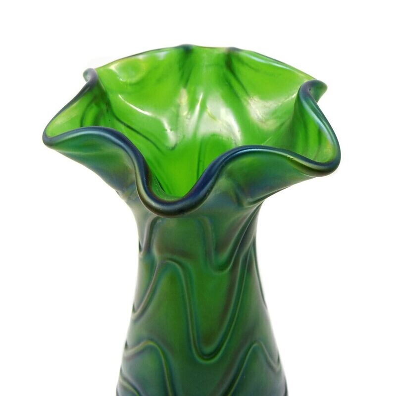 Art Nouveau vase made of dark green glass with spun thread decoration, Bohemia, 1905