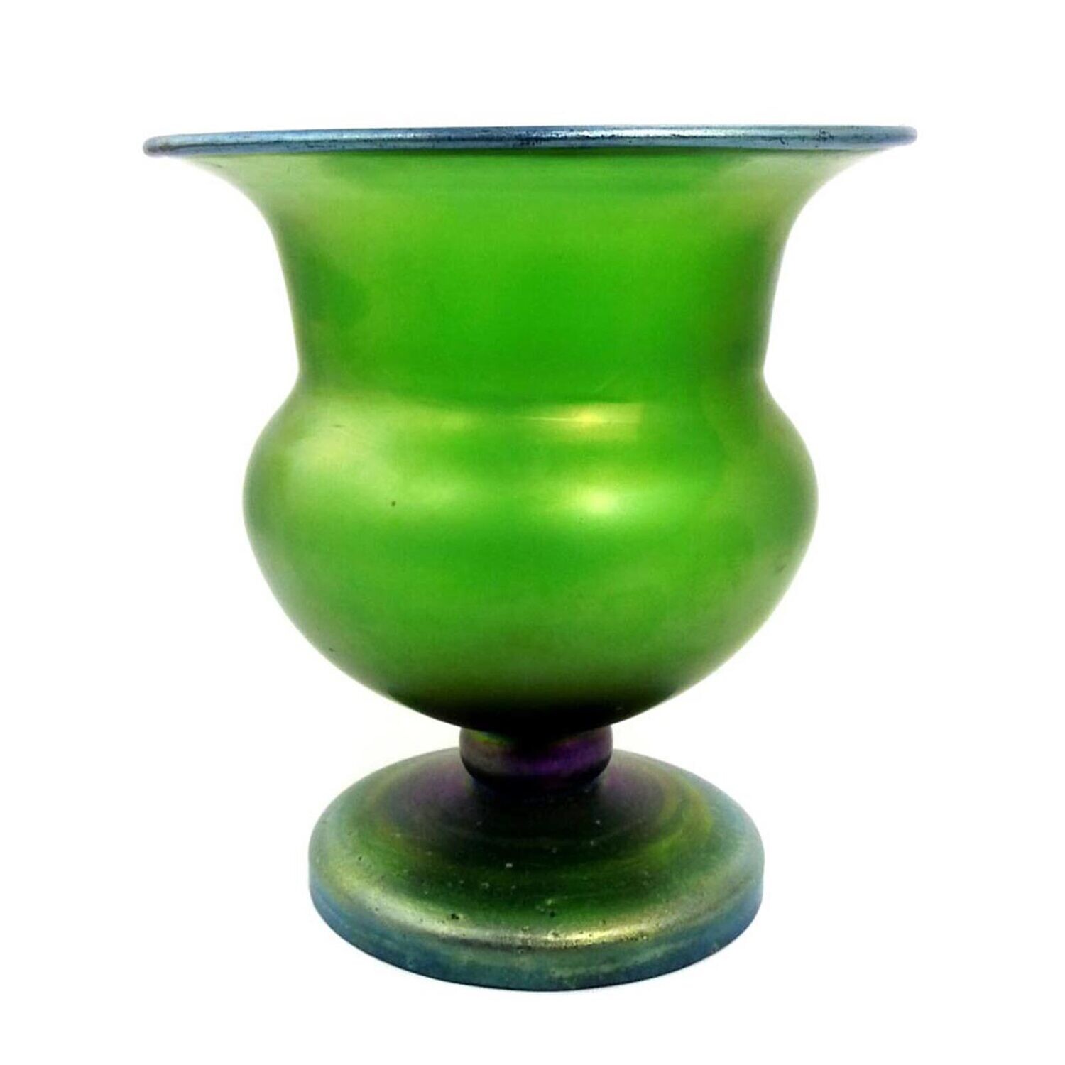 Foot bowl with green powder melting and applied thread, Loetz around 1920