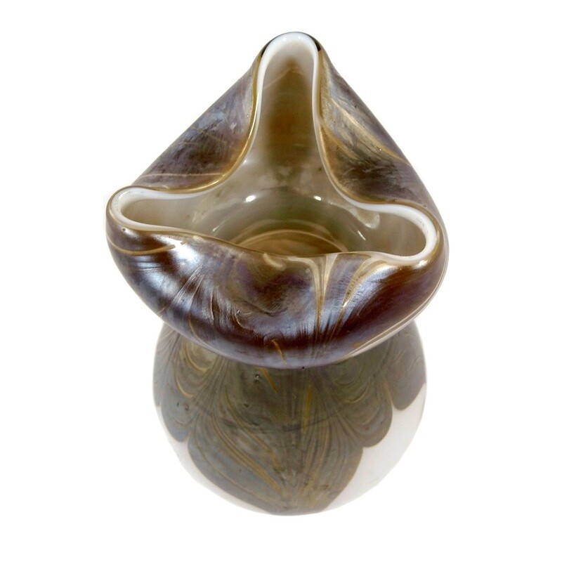 Art Nouveau vase with opaque white interior and combed decoration, Loetz around 1900-05