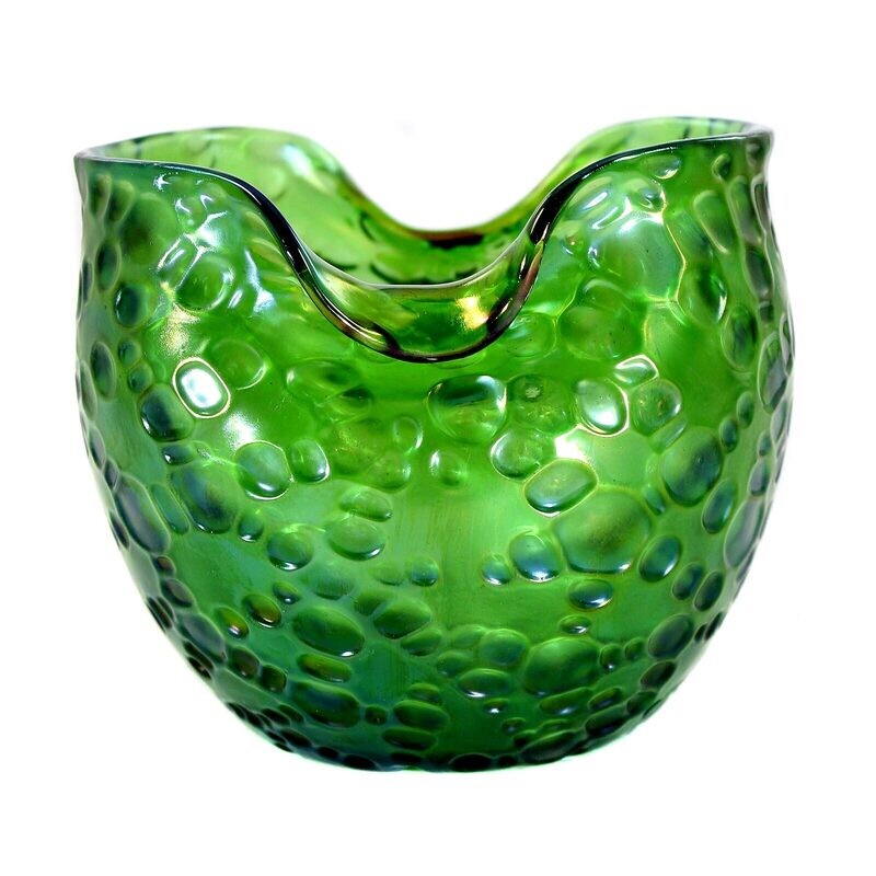 Vase made of green glass, spherical, Loetz, series creta Diaspora around 1902
