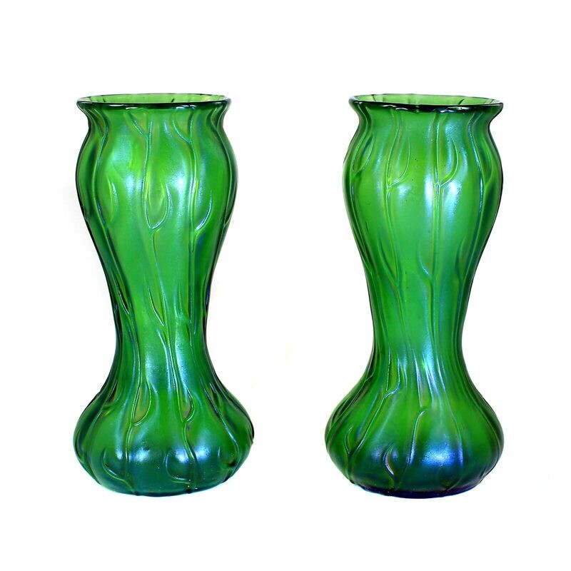 Pair of vases made of optically blown glass, Loetz, decor creta Neptun around 1903
