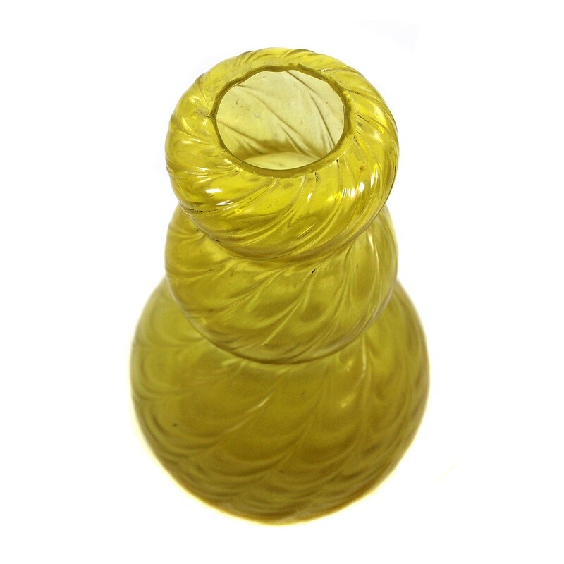 Art Nouveau vase with a fine scale look, lustered, Franz Welz around 1900-05