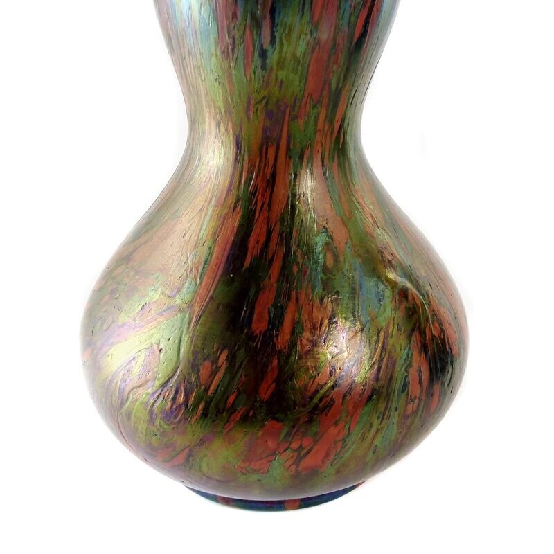 Art Nouveau vase with sealing wax red crumbs melting, Kralik around 1900