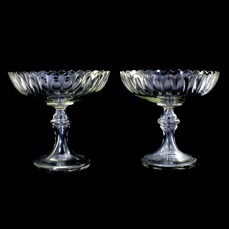 Pair of large footed bowls made of colorless crystal glass with lens cut, ca. 1890
​