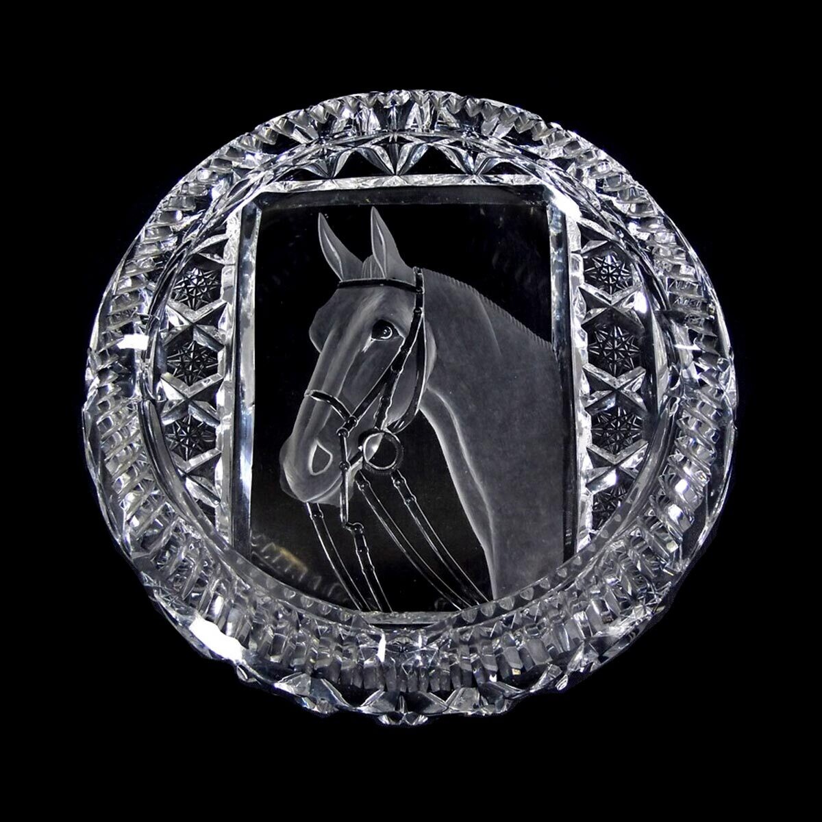 Gr. Ashtray with horse head, Josephinenhütte, E. Simon, R. Adolph around 1929