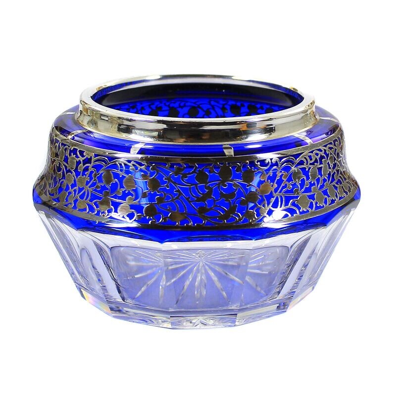 Lidded box with fine silver decoration, Josephinenhütte, designed by A. Pfohl around 1925