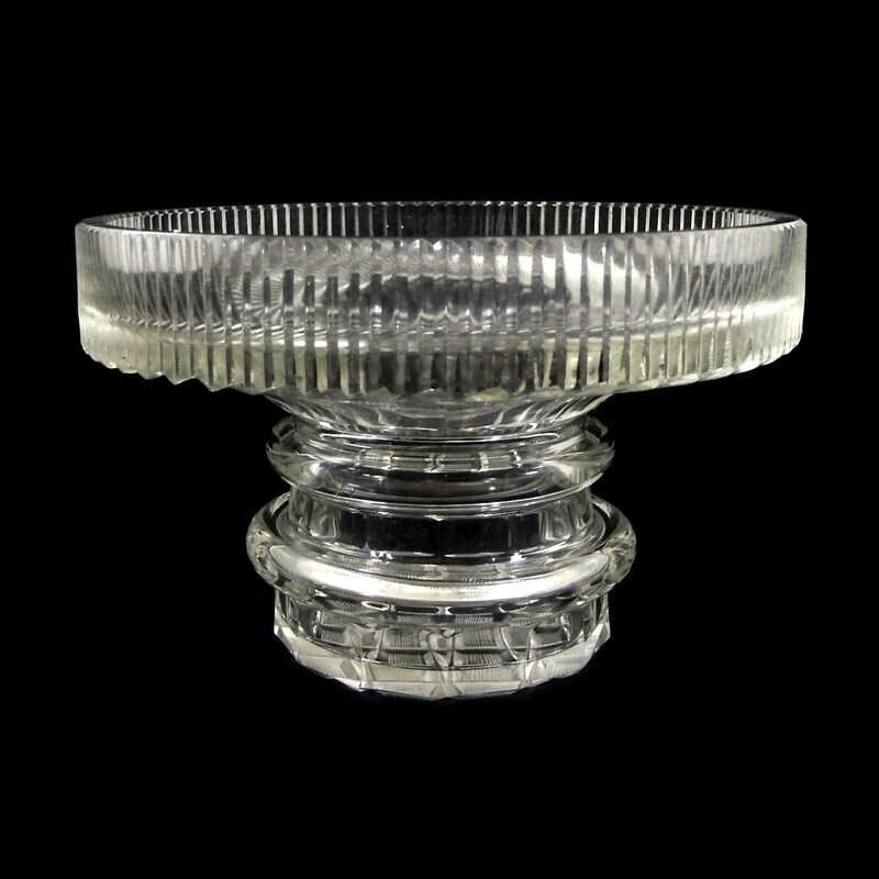 Footed bowl with rich cut decoration, Josephinenhütte around 1912