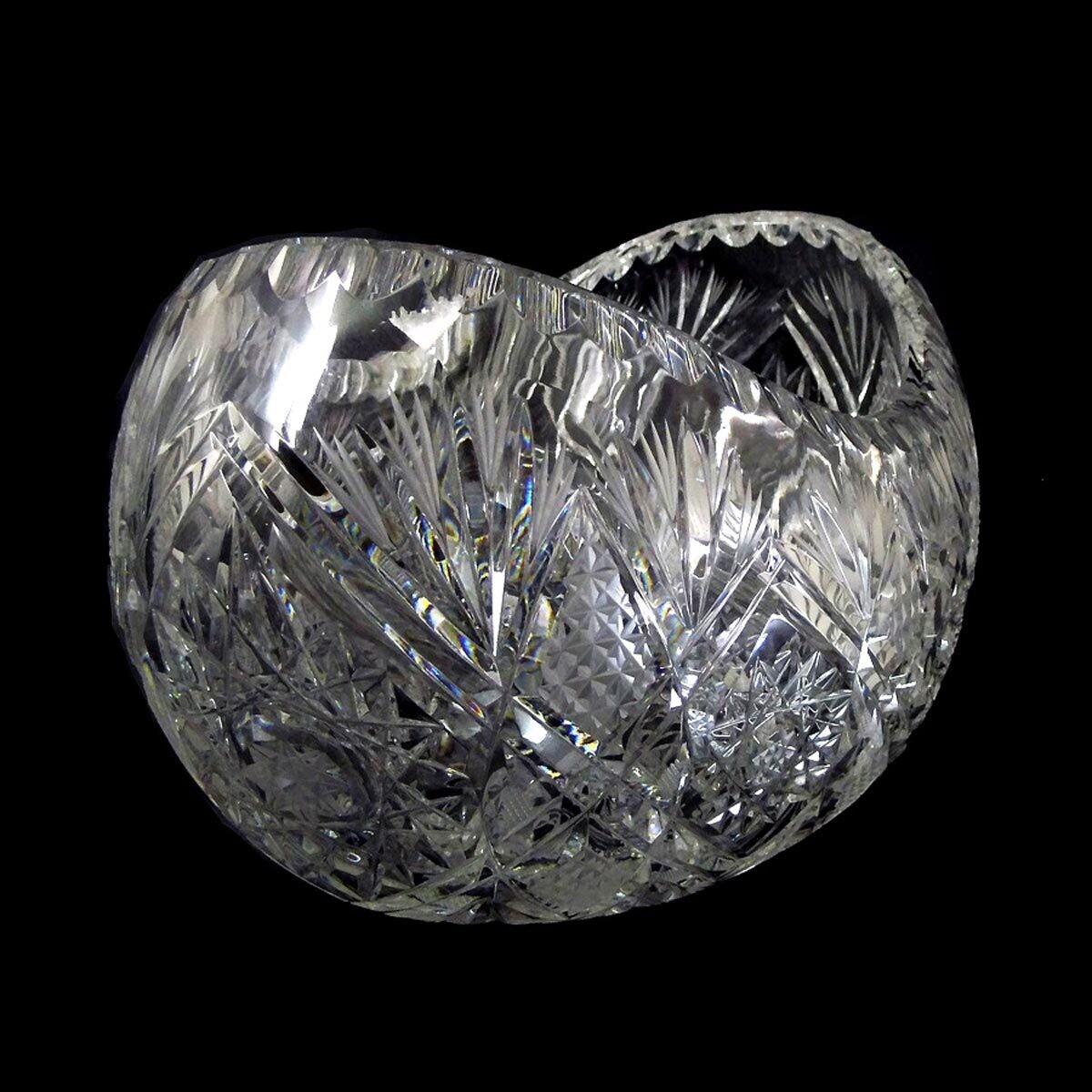 Boat bowl made of high-quality lead crystal with ornamental cut decoration, Josephinenhütte