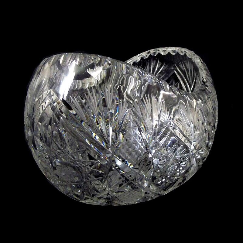 Boat bowl made of high-quality lead crystal with ornamental cut decoration, Josephinenhütte