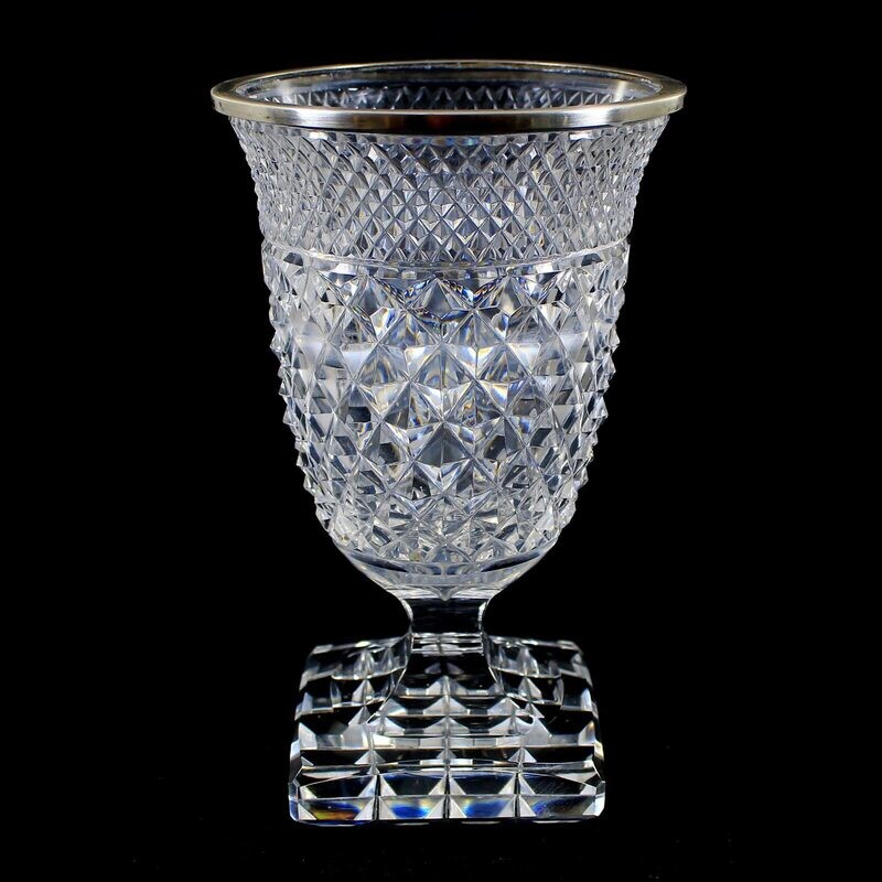 Lidded vase with rich cut decoration, Josephinenhütte around 1912