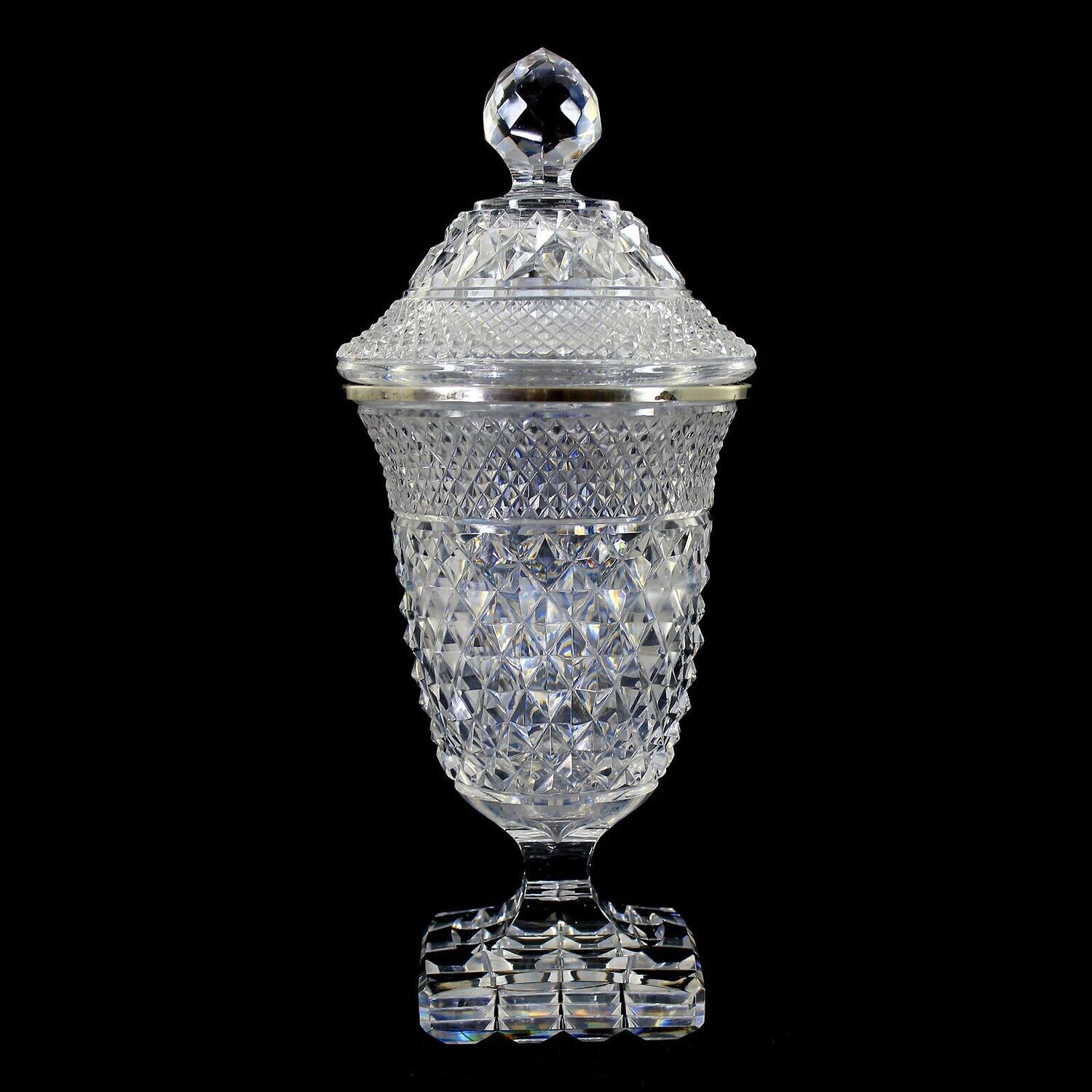 Lidded vase with rich cut decoration, Josephinenhütte around 1912