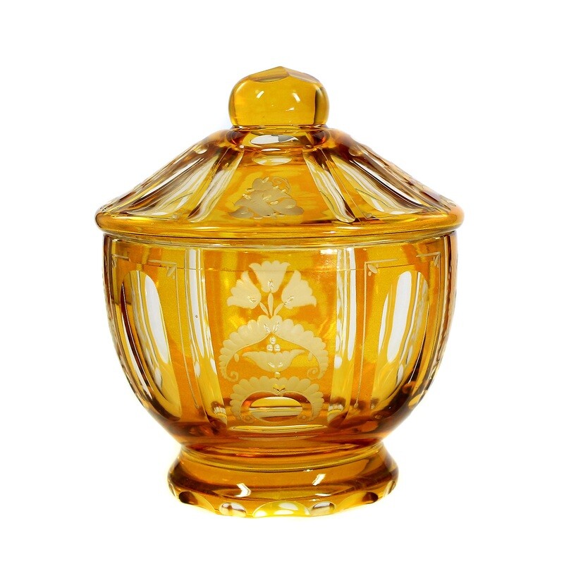 Lidded box with silver yellow stain and decorative cut decoration, Haida technical school around 1915