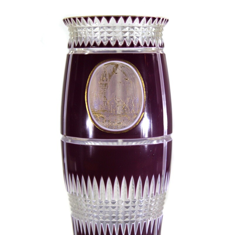 Vase with double overlay and oval medallions, Johann Oertel Haida around 1915
