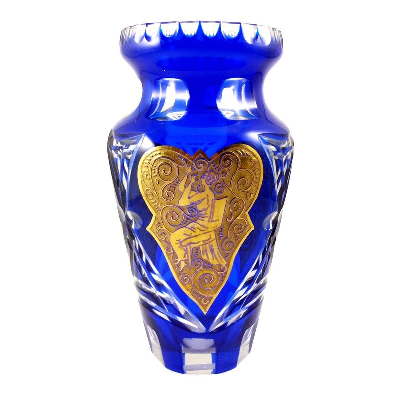 Vase with gilded ornamental figural decoration, J. Oertel in Haida around 1925
