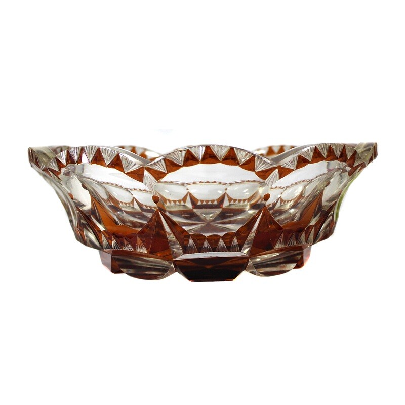 High-quality bowl made of colorless crystal glass with wedge-cut decor, Carl Schappel