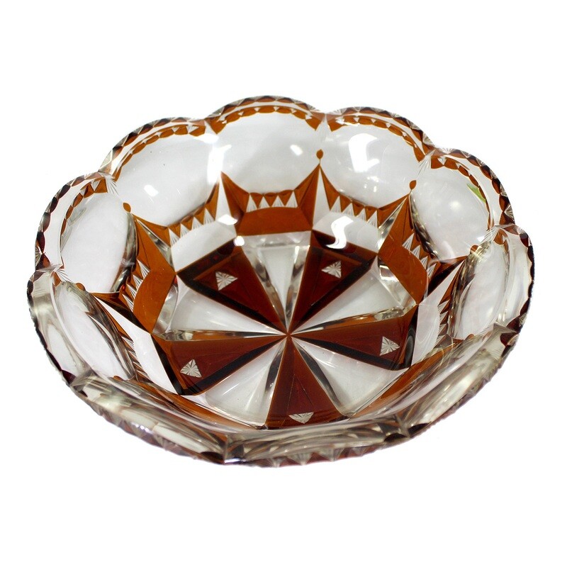 High-quality bowl made of colorless crystal glass with wedge-cut decor, Carl Schappel