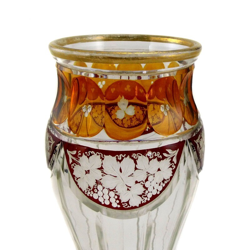 Large vase with amber etchings and ornamental decoration, Haida-Steinschönau around 1920