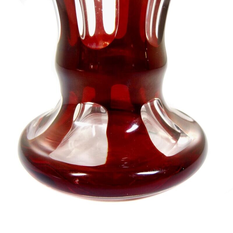 Ruby red overlaid cup with cut putto decoration, Haida around 1915