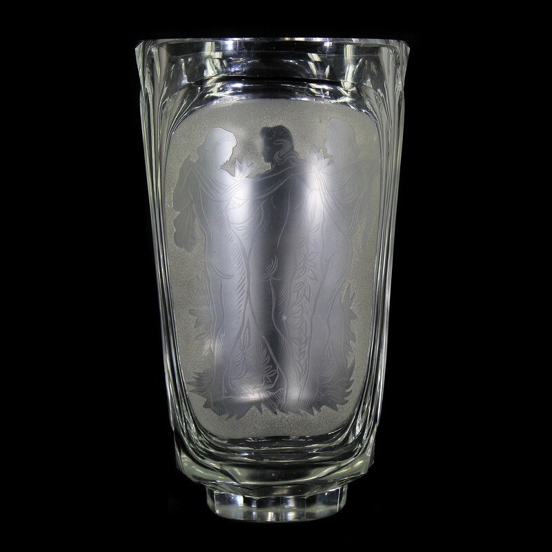Large vase with etched decoration / 3 graces, Eisenbrod technical school around 1940