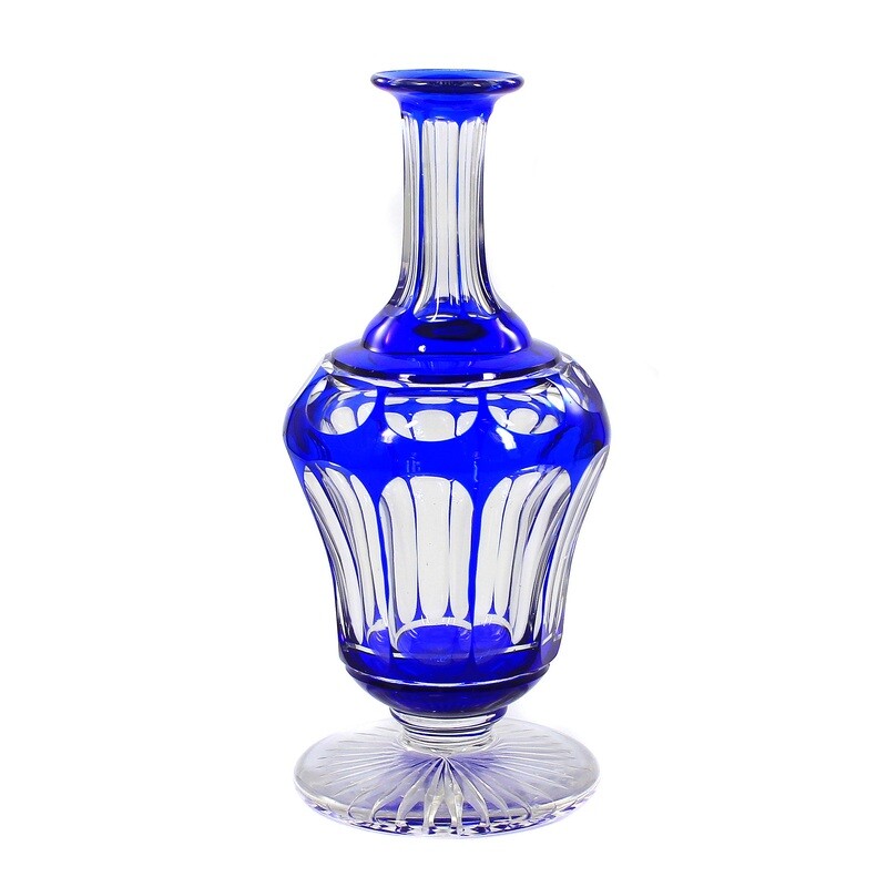 Carafe made of colorless crystal glass with blue overlay, Cristallerie St. Louis