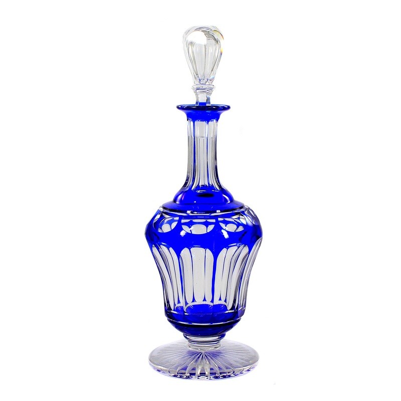Carafe made of colorless crystal glass with blue overlay, Cristallerie St. Louis