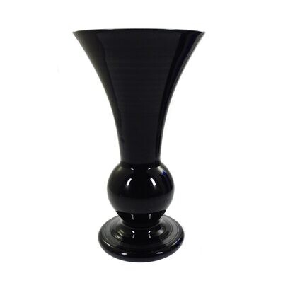 Schwere trompetenförmige Vase aus schwarzem Hyalithglas um 1925-30