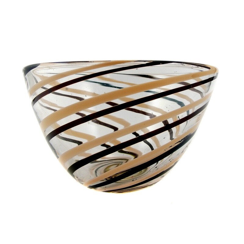 Bowl with spiral-shaped color melts, Orrefors Glass School, signed.