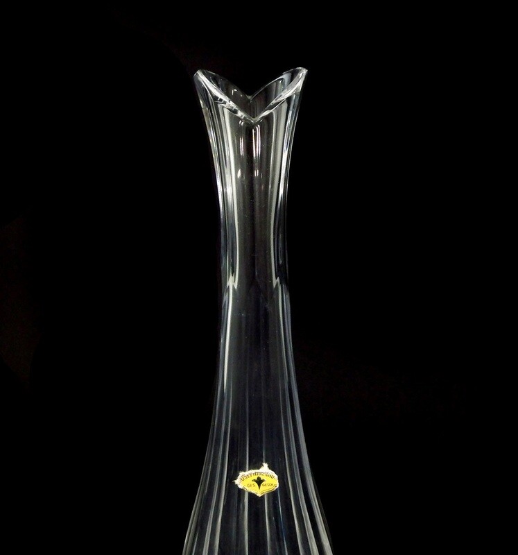 Vase made of multi-faceted crystal glass, Josephinenhütte, designed by F.Negro