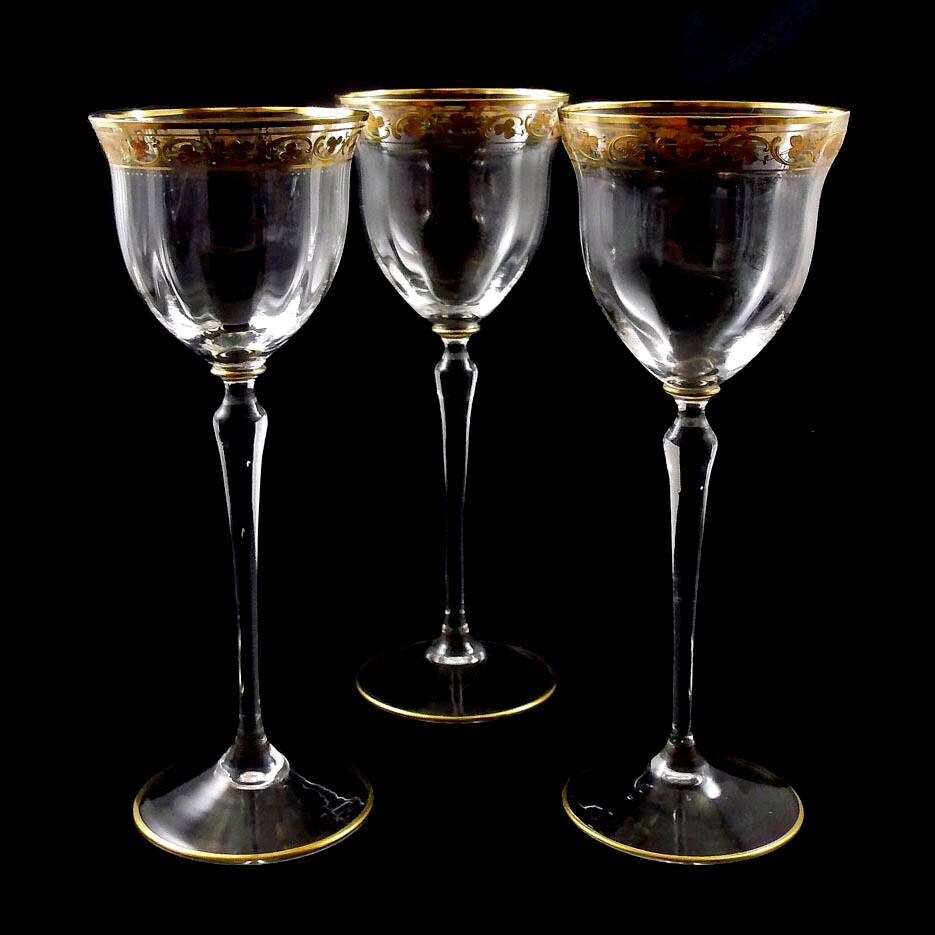 1st of 3. Stem glass with relief gold painting, Josephinenhütte, Gerlach/Pfohl
