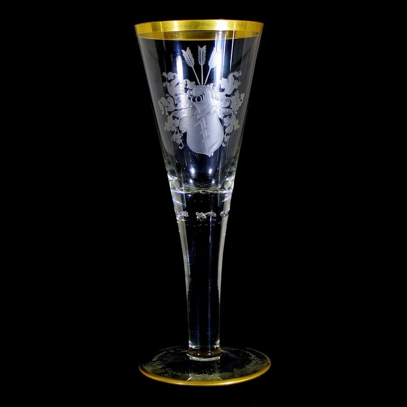 Large goblet with engraved coat of arms, Josephinenhütte, form 1003, designed by A. Gerlach