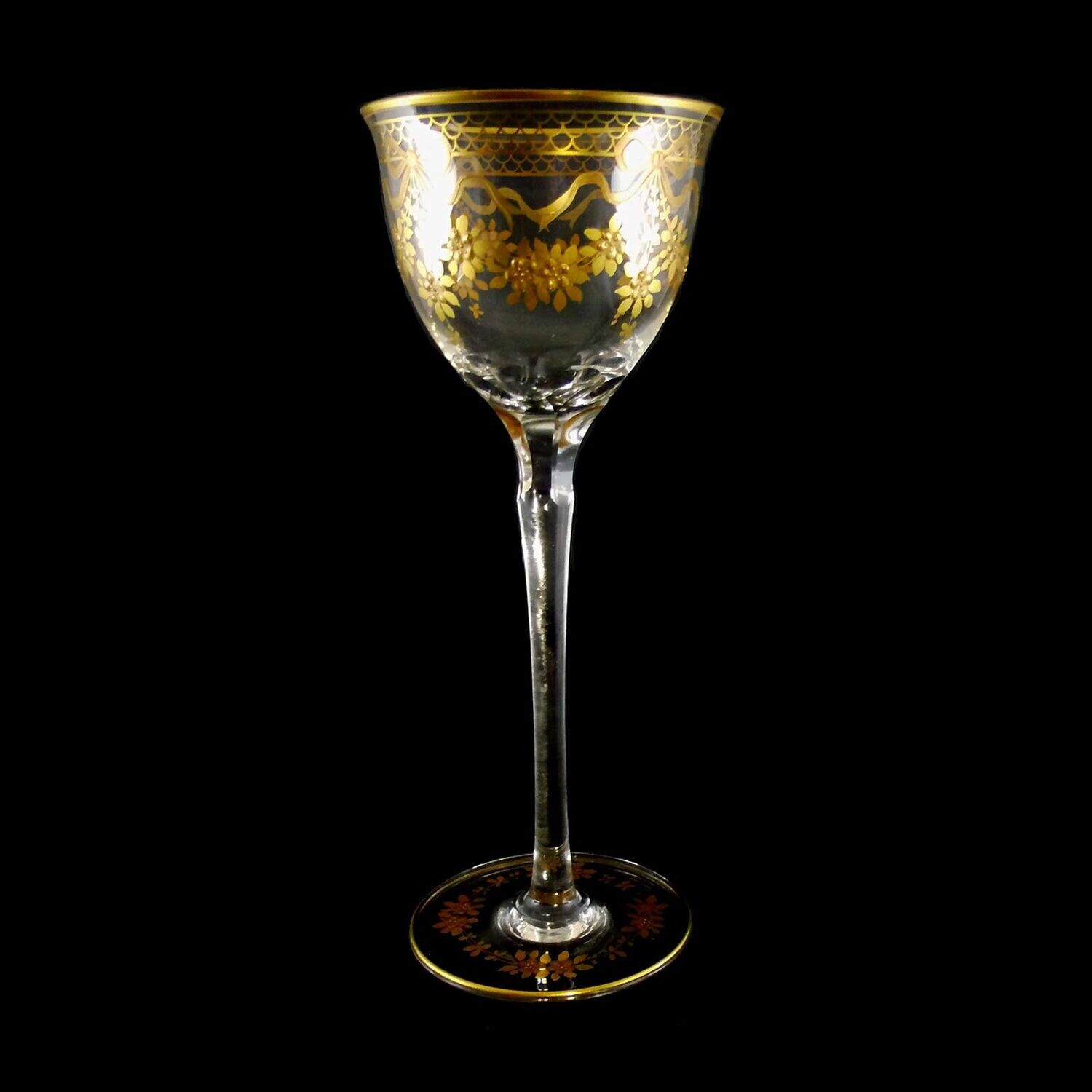 Stem glass with relief gold painting, Josephinenhütte, designed by S. Haertel / A. Pfohl